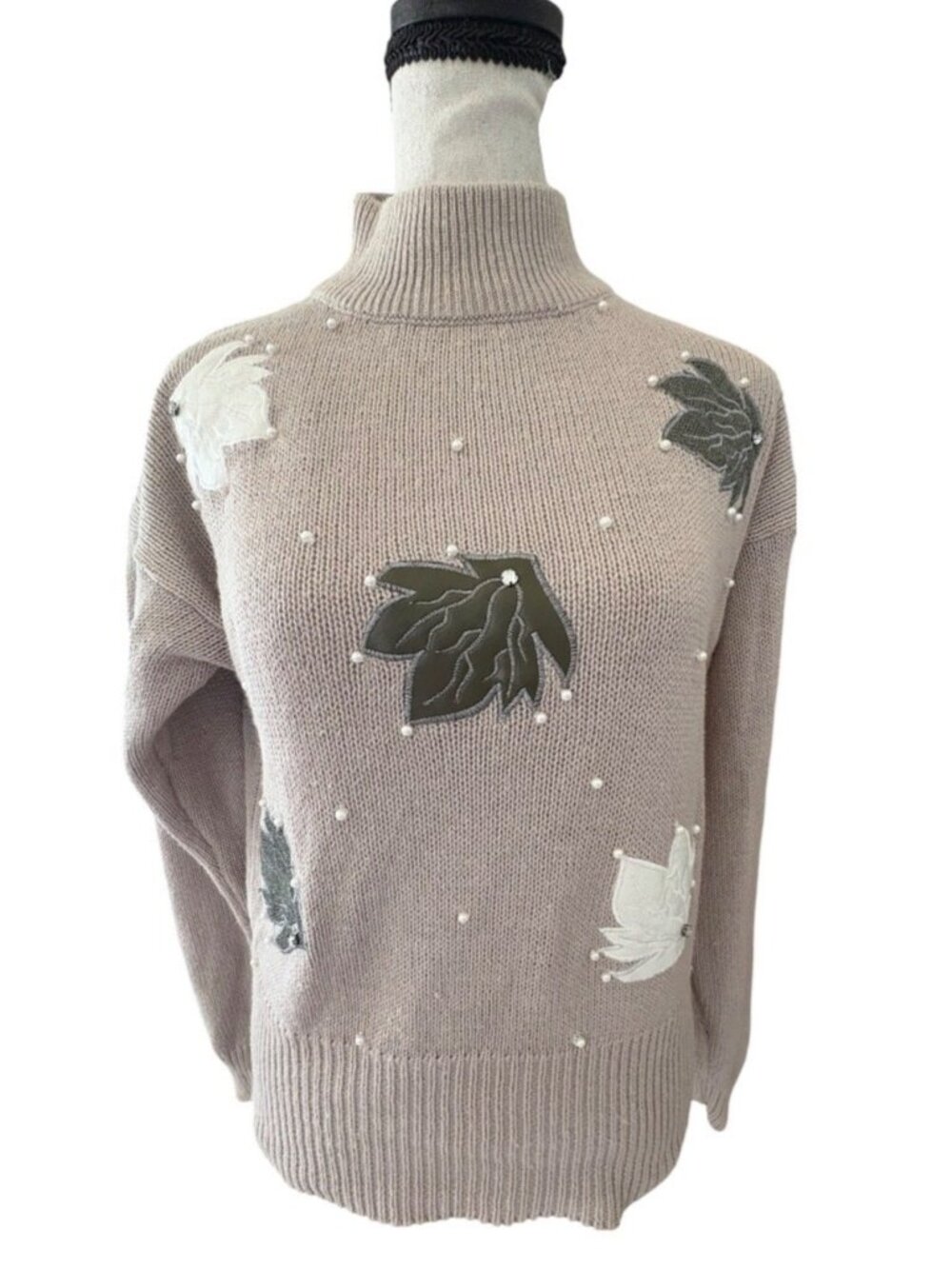 VTG 80's Croquet Club Mock Neck Sweater Leaf Applique Faux Pearl Grandmacore M